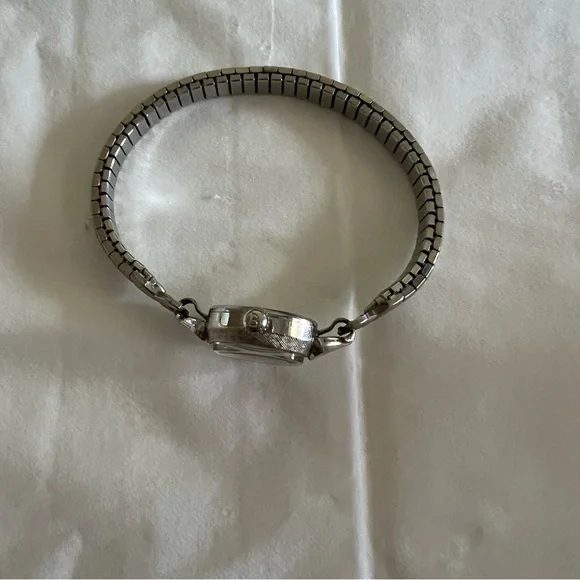 Bulova Women Vintage Watch stretch Band marked 10k RGP N0 Z55070 - Picture 9 of 9